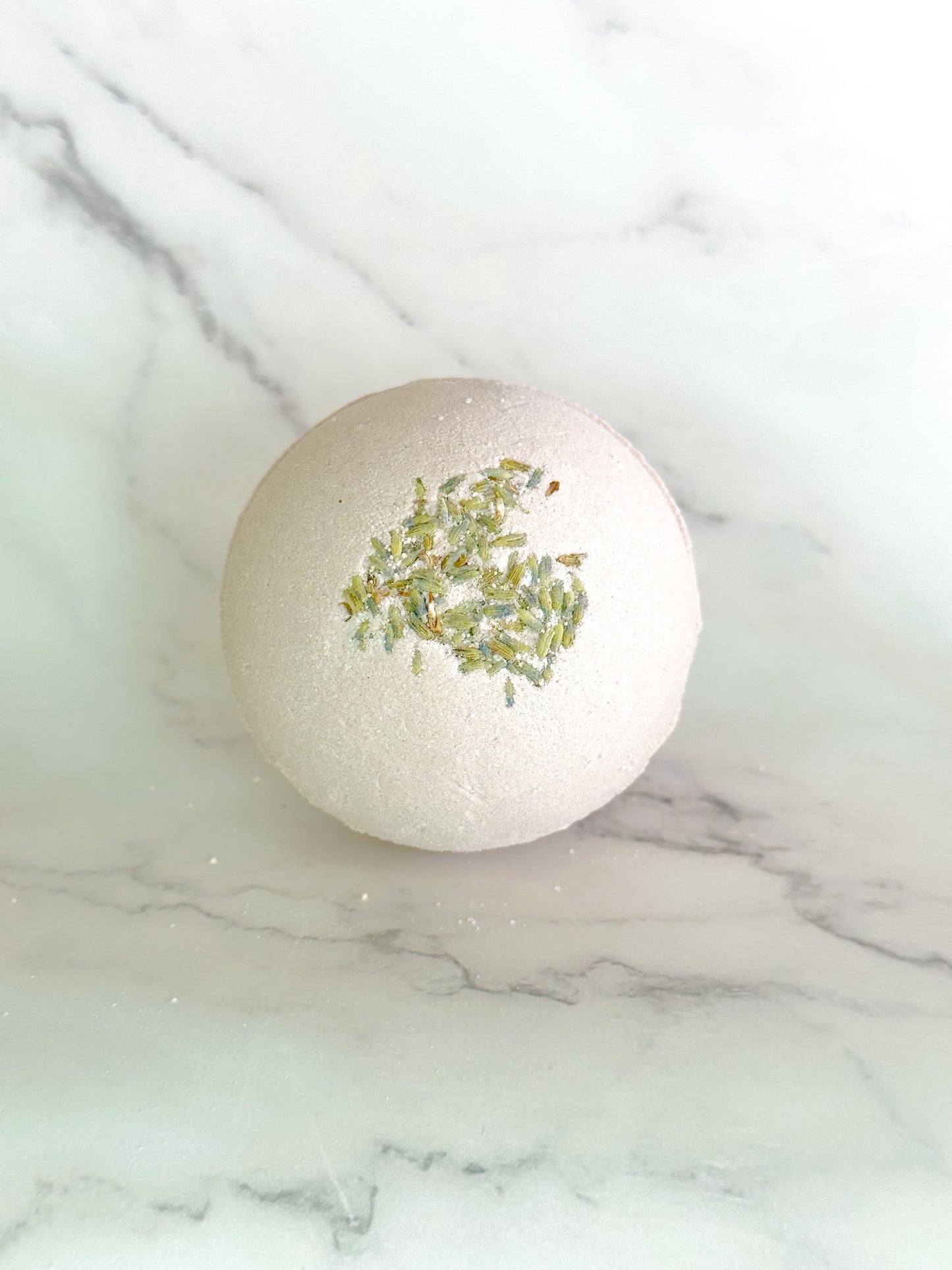 LOVELY LAVENDER HEMP BATH BOMB