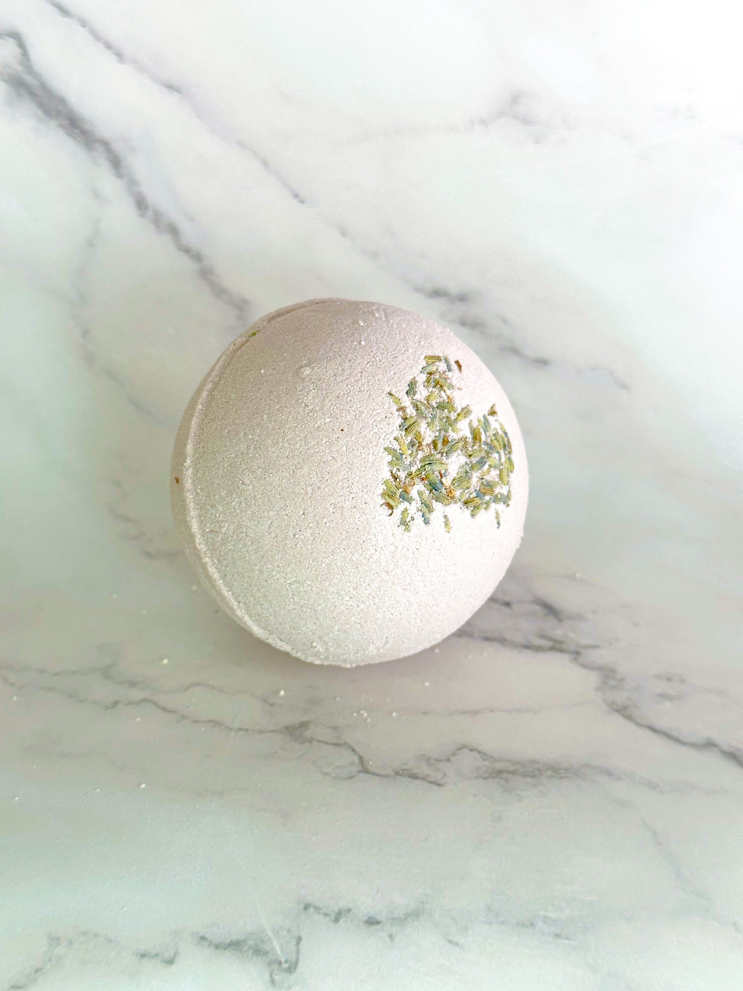 LOVELY LAVENDER HEMP BATH BOMB